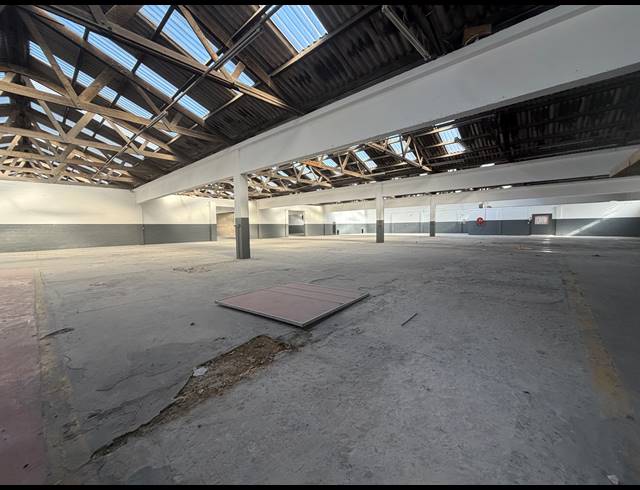 2,356M² WAREHOUSE TO LET IN EPPING INDUSTRIAL